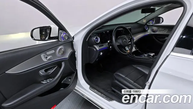 Mercedes-Benz E-Class 2017 — фото 10