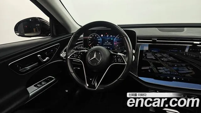 Mercedes-Benz E-Class 2024 — фото 12