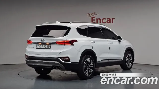 Hyundai Santafe 2020 — фото 1