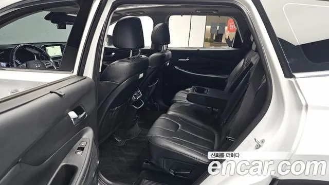 Hyundai Santafe 2020 — фото 16