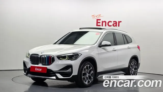 BMW X1 2022 — фото 1