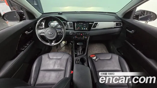 Kia Niro 2017 — фото 9