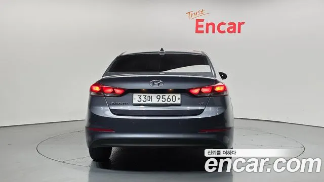 Hyundai AVANTE 2018 — фото 4