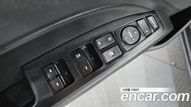 Hyundai AVANTE 2018 — фото 12