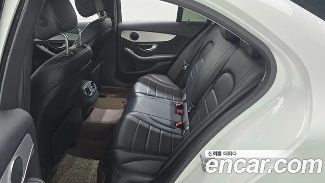 Mercedes-Benz C-Class 2015 — фото 20