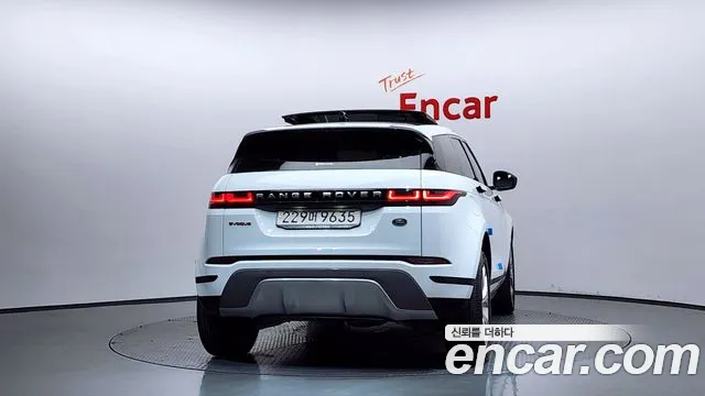 Land Rover Range Rover Evoque 2022 — фото 4