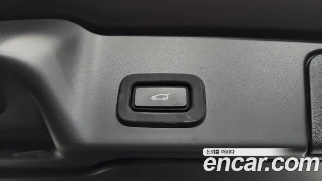 Land Rover Range Rover Evoque 2022 — фото 18