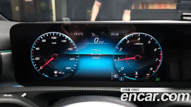 Mercedes-Benz A-Class 2021 — фото 11
