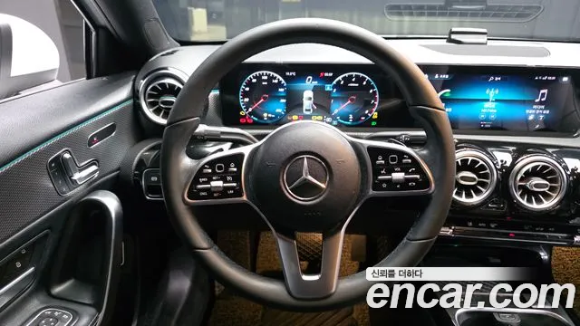 Mercedes-Benz A-Class 2021 — фото 19