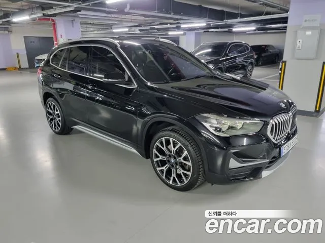 BMW X1 2022 — фото 1