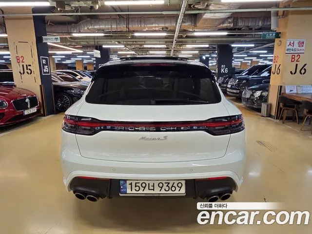 Porsche Macan 2022 — фото 5