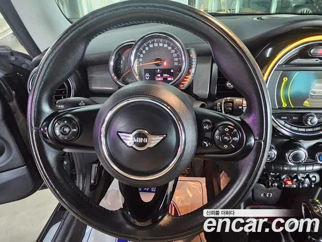 Mini Cooper 2016 — фото 16