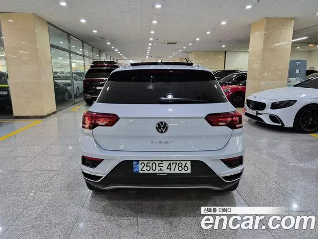 Volkswagen T-Roc 2021 — фото 4