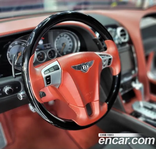 Bentley Continental 2013 — фото 10