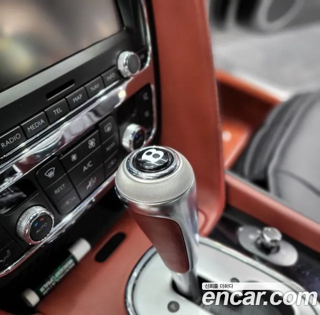 Bentley Continental 2013 — фото 11