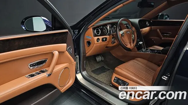 Bentley Flying Spur 2018 — фото 17