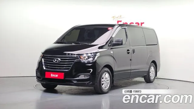 Hyundai Starex 2021 — фото 1