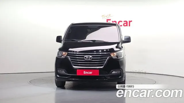 Hyundai Starex 2021 — фото 3