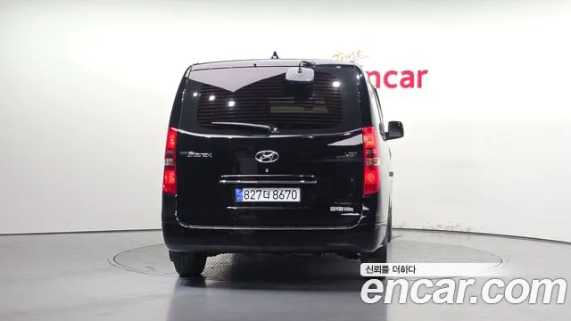 Hyundai Starex 2021 — фото 4