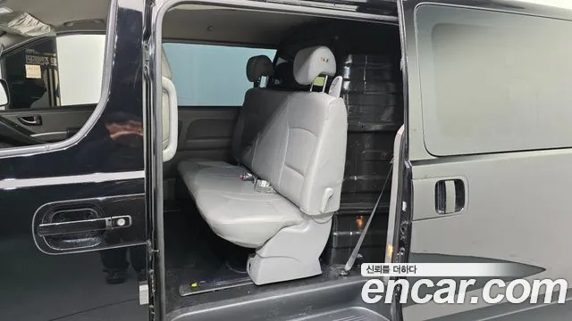Hyundai Starex 2021 — фото 11