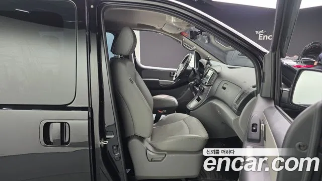 Hyundai Starex 2021 — фото 12