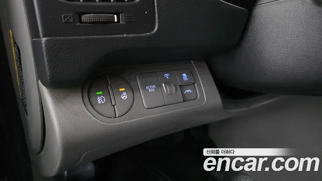 Hyundai Starex 2021 — фото 15