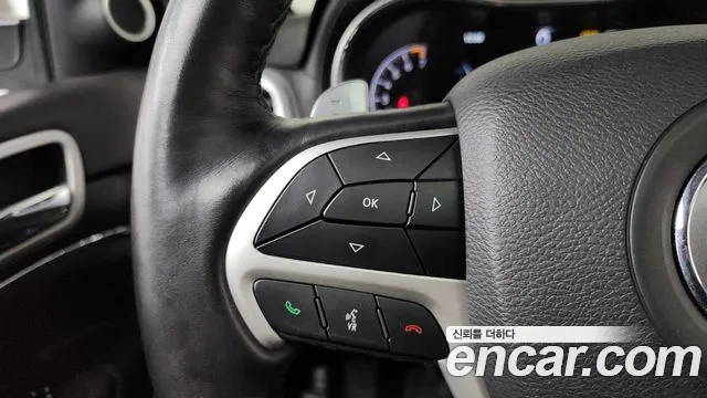 Jeep Cherokee 2021 — фото 17