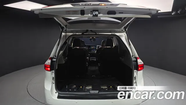 Toyota Sienna 2015 — фото 20