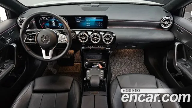 Mercedes-Benz A-Class 2021 — фото 10