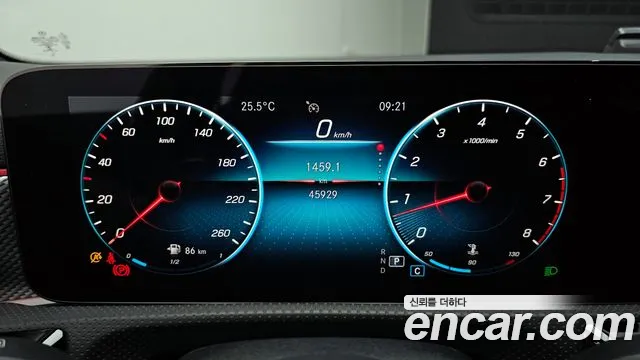 Mercedes-Benz A-Class 2021 — фото 11