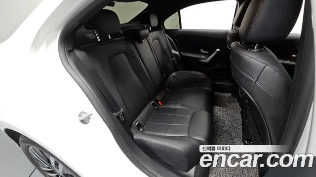 Mercedes-Benz A-Class 2021 — фото 17