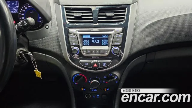 Hyundai Accent 2016 — фото 20