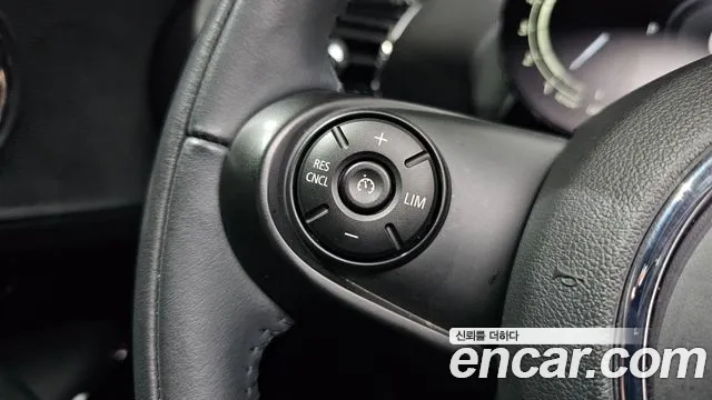Mini Clubman 2021 — фото 15