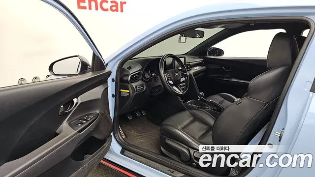 Hyundai Veloster 2019 — фото 12