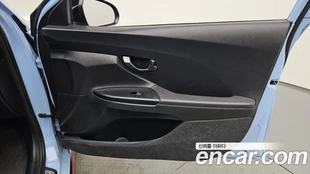 Hyundai Veloster 2019 — фото 14