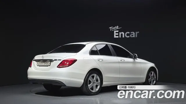Mercedes-Benz C-Class 2018 — фото 2