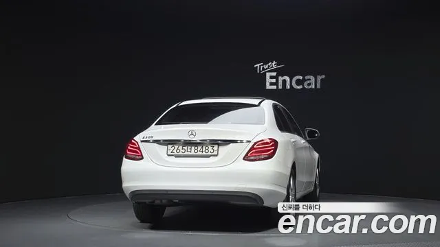 Mercedes-Benz C-Class 2018 — фото 4