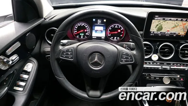 Mercedes-Benz C-Class 2018 — фото 13