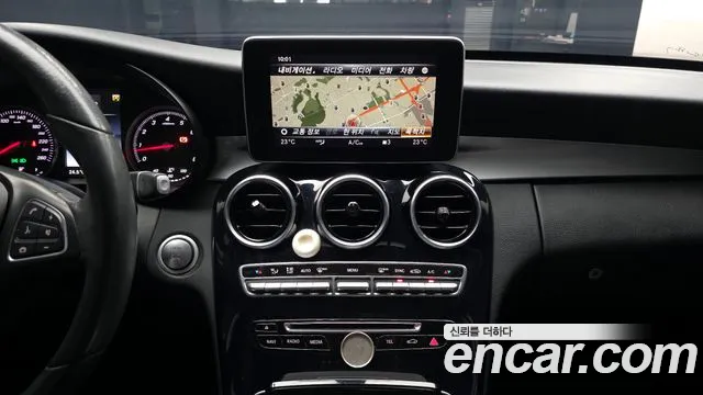 Mercedes-Benz C-Class 2018 — фото 15