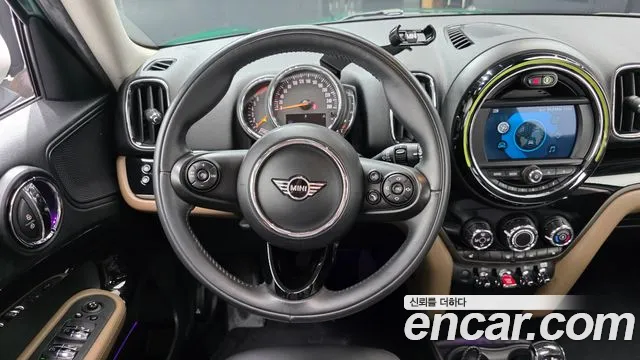 Mini Countryman 2020 — фото 19