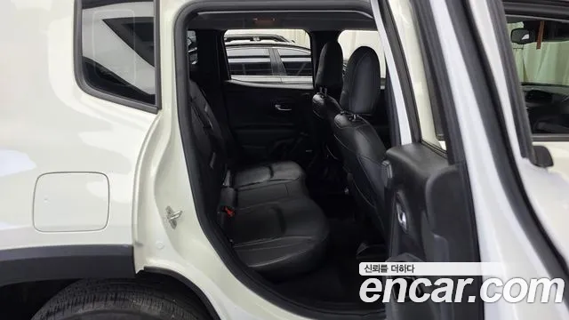Jeep Renegade 2021 — фото 18