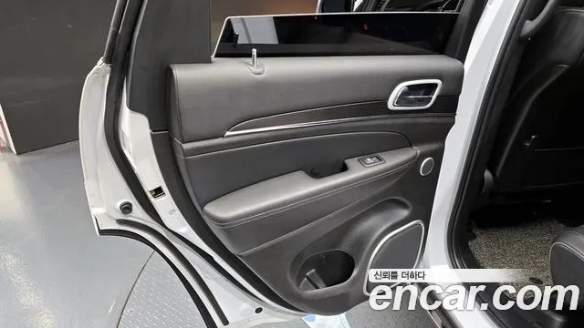 Jeep Cherokee 2021 — фото 15