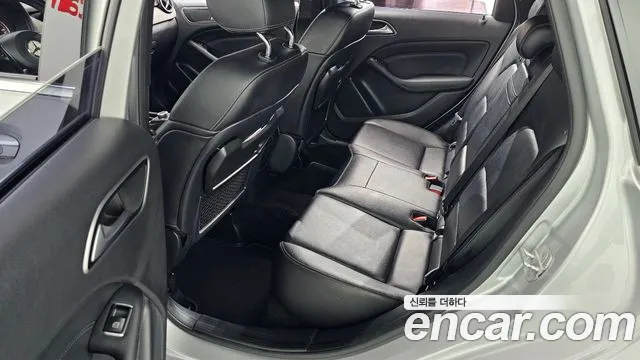 Mercedes-Benz B-Class 2016 — фото 11