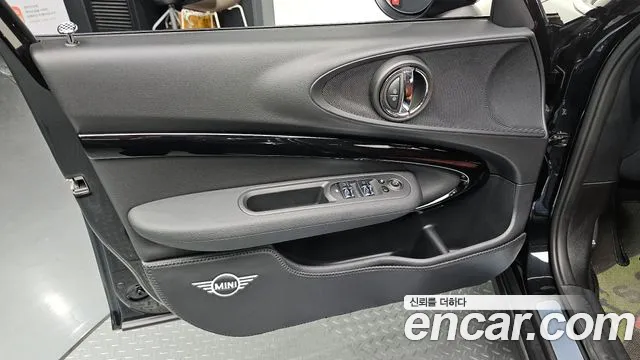 Mini Clubman 2024 — фото 14