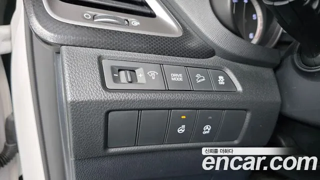Hyundai Santafe 2016 — фото 18