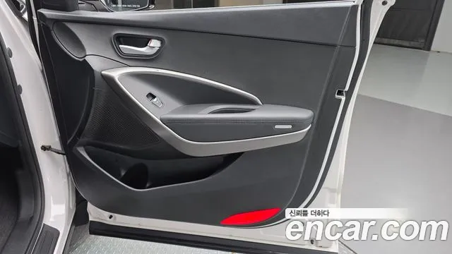 Hyundai Santafe 2016 — фото 15