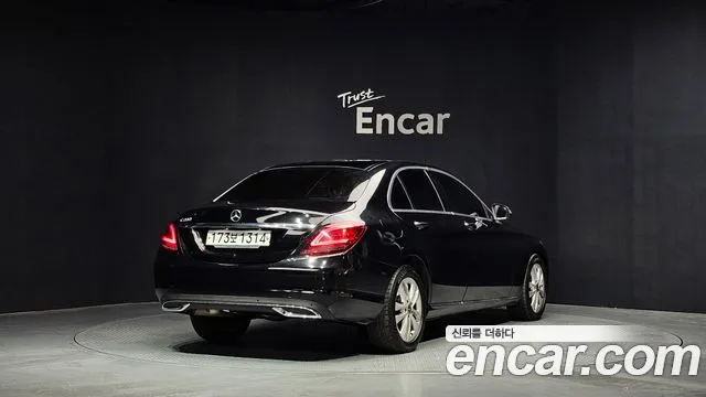 Mercedes-Benz C-Class 2020 — фото 2