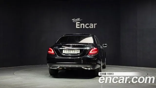 Mercedes-Benz C-Class 2020 — фото 4