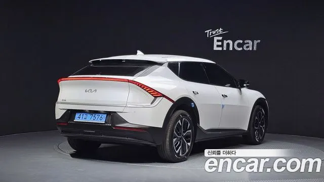 Kia EV6 2024 — фото 2