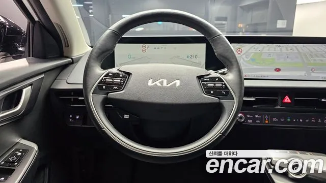 Kia EV6 2024 — фото 19